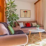Apartment 2 Bedroom In *