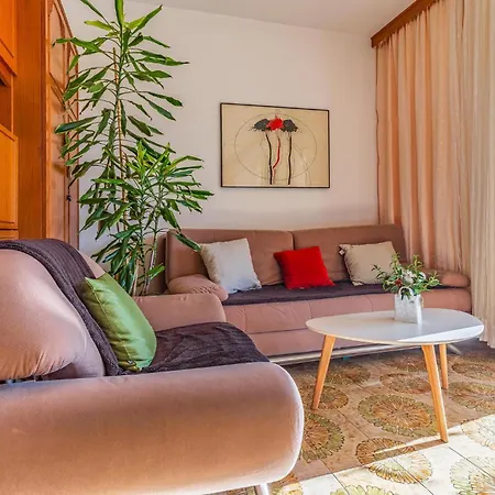 Apartment Lovely In With Wifi *