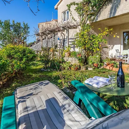 Lovely In With Wifi Pula